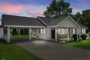 300 Willowbrook Dr, Thomasville, NC 27360 - Photo 3