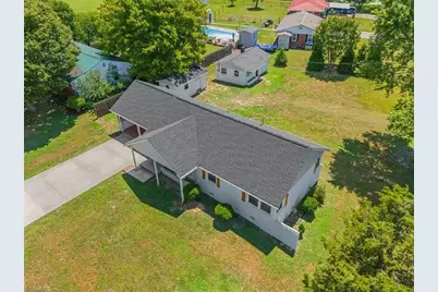 300 Willowbrook Drive, Thomasville, NC 27360 - Photo 43