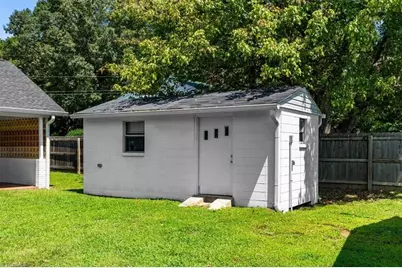 300 Willowbrook Drive, Thomasville, NC 27360 - Photo 29