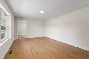 1412 Youngs Mill Rd, Greensboro, NC 27406 - Photo 7