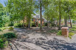 4208 E Cabarrus Ct, Greensboro, NC 27407 - Photo 3