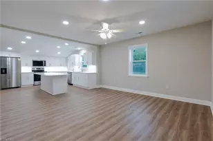 205 Key St, Pilot Mountain, NC 27041 - Photo 5