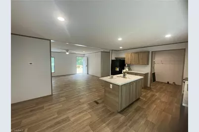 484 Avenue K, Lexington, NC 27292 - Photo 5