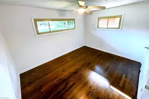 3101 Canterbury St, Greensboro, NC 27408 - Photo 15