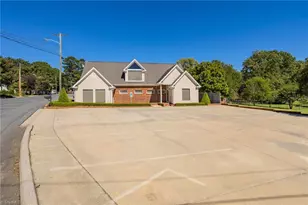 510 W Center St, Lexington, NC 27292 - Photo 5