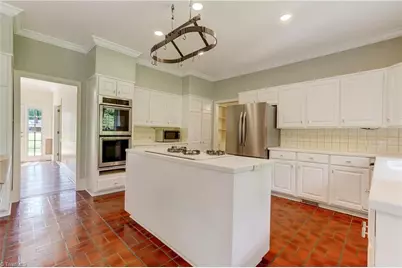 1006 Oakcrest Drive, Reidsville, NC 27320 - Photo 17