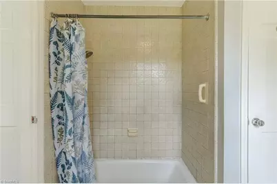 1006 Oakcrest Drive, Reidsville, NC 27320 - Photo 29