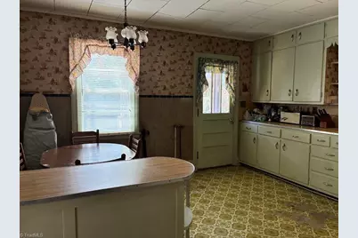 138 Peacehaven Circle, Mount Airy, NC 27030 - Photo 7