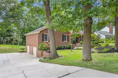 403 Edinburgh Drive, Burlington, NC 27215 - Photo 3