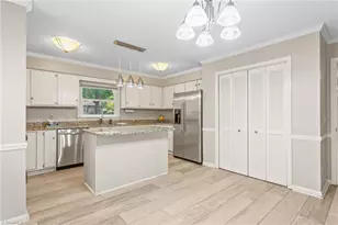 403 Edinburgh Dr, Burlington, NC 27215 - Photo 15