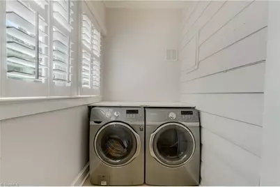 209 W Bessemer Avenue, Greensboro, NC 27401 - Photo 15