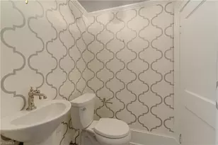 209 W Bessemer Ave, Greensboro, NC 27401 - Photo 17