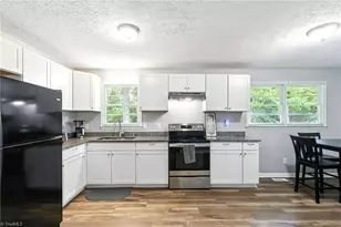 304 Roanoke St, Reidsville, NC 27360 - Photo 11