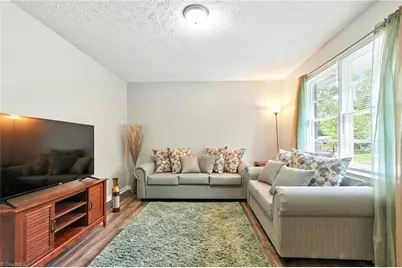 304 Roanoke Street, Reidsville, NC 27360 - Photo 5