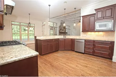 7716 Chesterbrooke Drive, Greensboro, NC 27455 - Photo 17