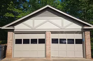 2122 Pebble Dr, Greensboro, NC 27410 - Photo 29