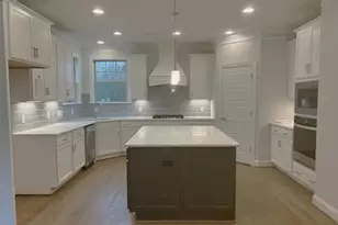 5679 Falkirk Dr, Greensboro, NC 27409 - Photo 9