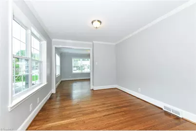 1127 W Northwood Street, Greensboro, NC 27408 - Photo 9