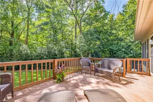 3103 Starmount Farms Dr, Greensboro, NC 27408 - Photo 9