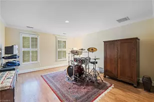 200 Manchester Pl, Greensboro, NC 27410 - Photo 33
