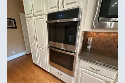 200 Manchester Place, Greensboro, NC 27410 - Photo 15