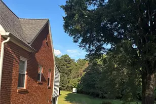 137 Vogler Dr, Winston-Salem, NC 27107 - Photo 3