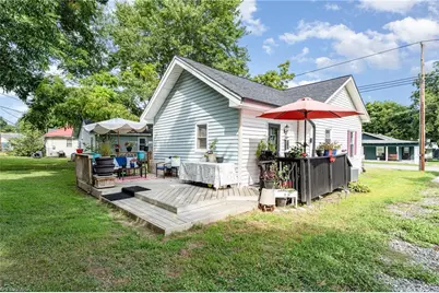 207 Harris Street, Thomasville, NC 27360 - Photo 15