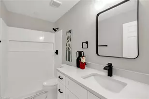 811 Worth St, High Point, NC 27260 - Photo 21