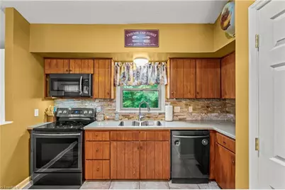 311 Pebble Drive, Thomasville, NC 27360 - Photo 15