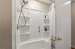 311 Pebble Dr, Thomasville, NC 27360 - Photo 33