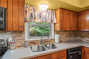 311 Pebble Dr, Thomasville, NC 27360 - Photo 17