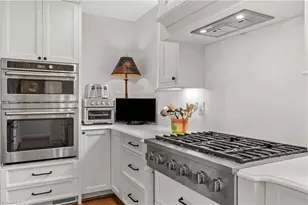 207 Hillcrest Dr, High Point, NC 27626 - Photo 9