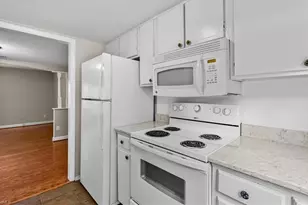 3003 Overton Dr, Greensboro, NC 27408 - Photo 9