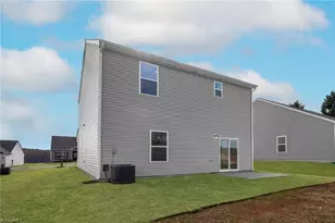 124 Tail Star Ct, King, NC 27021 - Photo 3