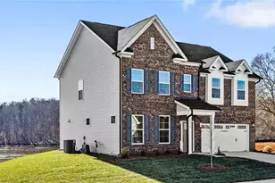 4610 Hanes Lk Dr, Winston-Salem, NC 27106 - Photo 3