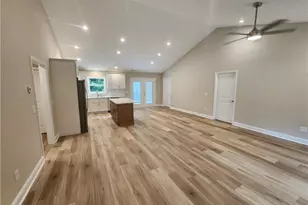 728 Central Falls Rd, Asheboro, NC 27203 - Photo 5