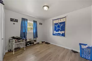 2501 Vanstory St, Greensboro, NC 27407 - Photo 17