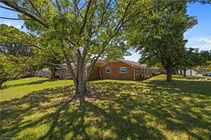 2501 Vanstory St, Greensboro, NC 27407 - Photo 27