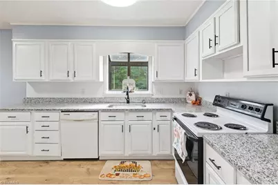 487 Raven Ridge Drive, Kernersville, NC 27284 - Photo 11