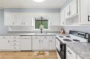 487 Raven Ridge Dr, Kernersville, NC 27284 - Photo 11