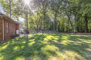 5240 Ashlyn Dr, Winston-Salem, NC 27106 - Photo 17