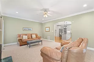 8905 Seacrest Dr, Kernersville, NC 27284 - Photo 15