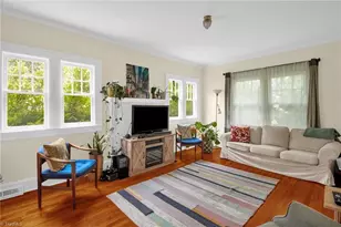 910 E Dayton Ave, High Point, NC 27262 - Photo 9