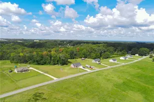 825 Parkland Rd, Reidsville, NC 27320 - Photo 9