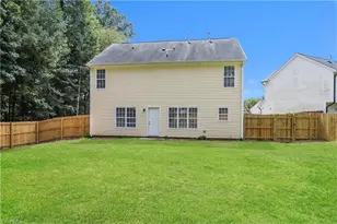 9 Foust Ct, Greensboro, NC 27405 - Photo 13