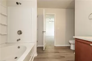 1122 Langston Dr, Greensboro, NC 27405 - Photo 11