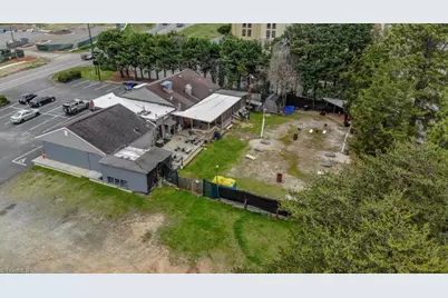 932 Kirkpatrick Road, Burlington, NC 27215 - Photo 37