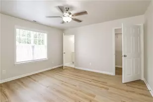 3437 Tinley Park Dr, Winston-Salem, NC 27107 - Photo 9