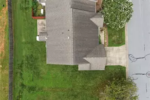 2002 Guinness Dr, Graham, NC 27253 - Photo 37