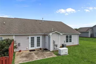 2002 Guinness Dr, Graham, NC 27253 - Photo 35